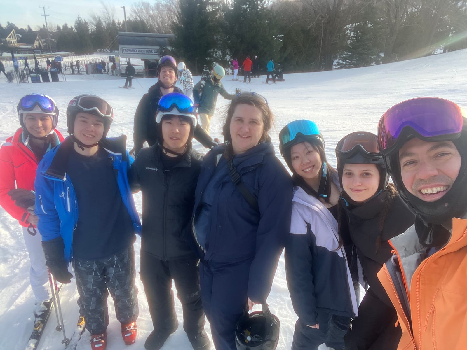 Lab members and friends together on a ski day